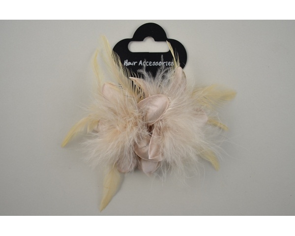 Double flower on an elastic with feather detail. Packed 4 cream, 4 beige & 4 brown