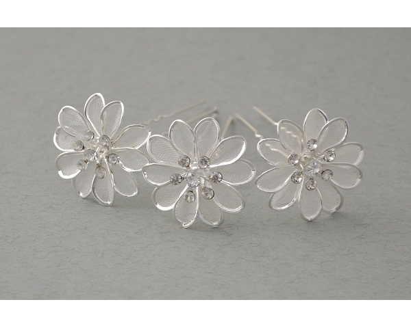 12 x silver flower shaped hair pin with crystals. Approx 3cm