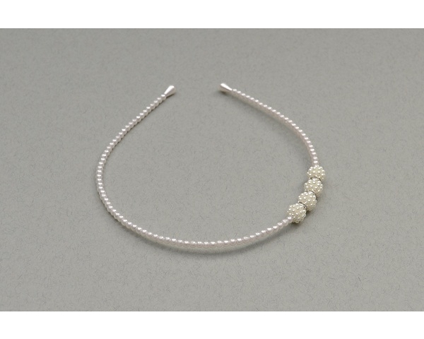 Cream pearl small bead alice band with larger side pearl bead and diamantes