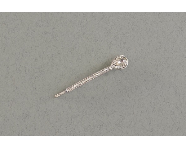 Single diamante hair grip. Decorated with larger teardrop stone. Approx 6.5cm