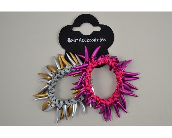 2 card scrunchie with shark tooth shape beading. 2 colourways as per images