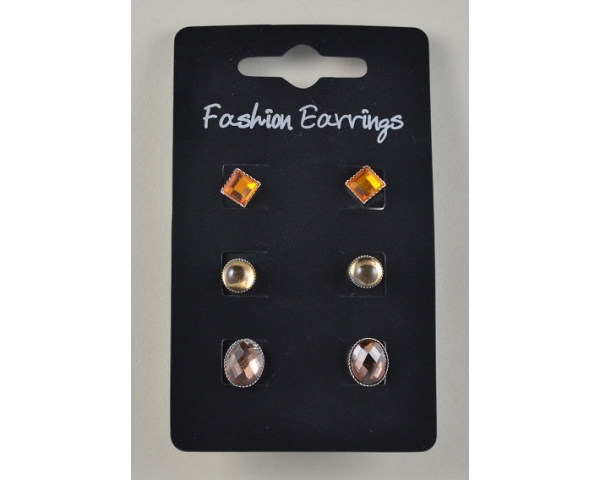 6 stud earrings per card in varying size & design. In 2 colourways as per images