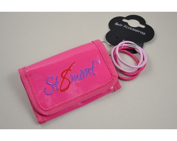 Wallet purse embroidered with 'St8ment' with four elastics in 2 shades of pink.