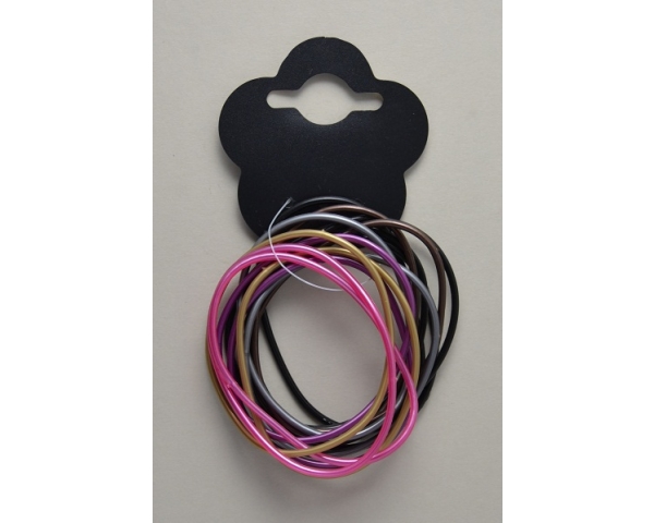 Card of 14 gummy bracelets in metallic colours as shown