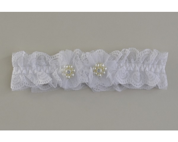 Girls lacy netted elasticated kylie with net and bead design in white.  Length approx 20cm. Width approx 5cm
