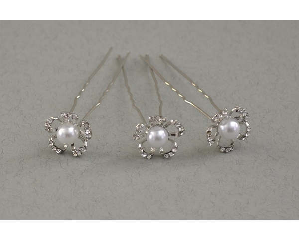 Flower shaped crystal hair pin with central pearl bead. 12 pins per pot